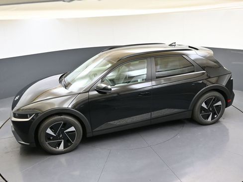 New 2025 Hyundai Ioniq 5 SEL image 37