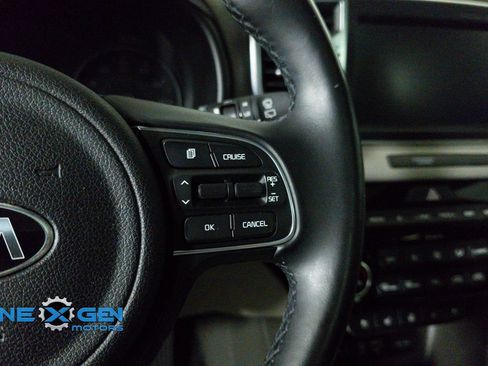 Used 2018 Kia Sportage EX w/ Option Group 040 FWD image 16