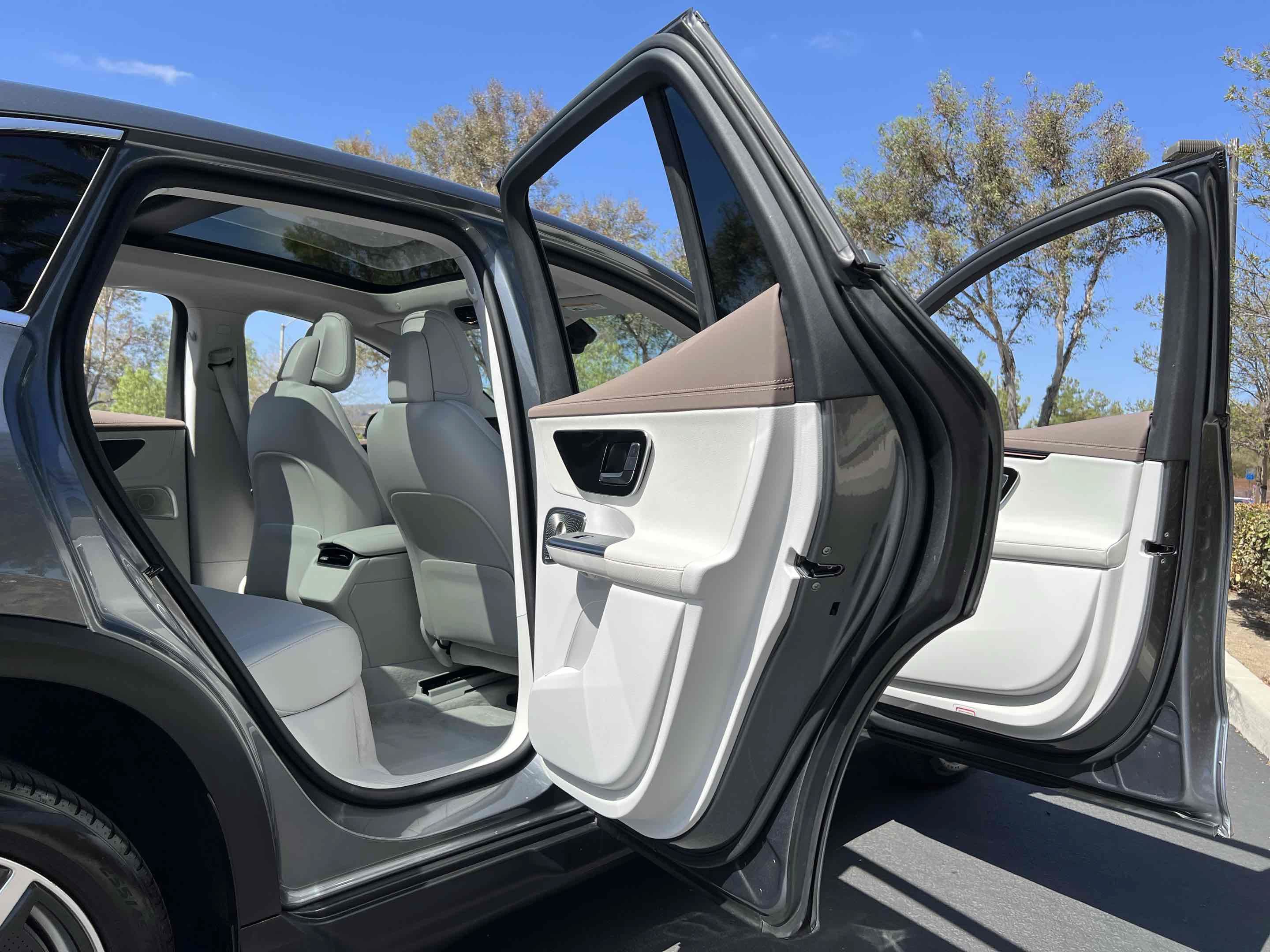 Used 2023 Mercedes-Benz EQE 350+ SUV w/ AMG Line Exterior Package image 61