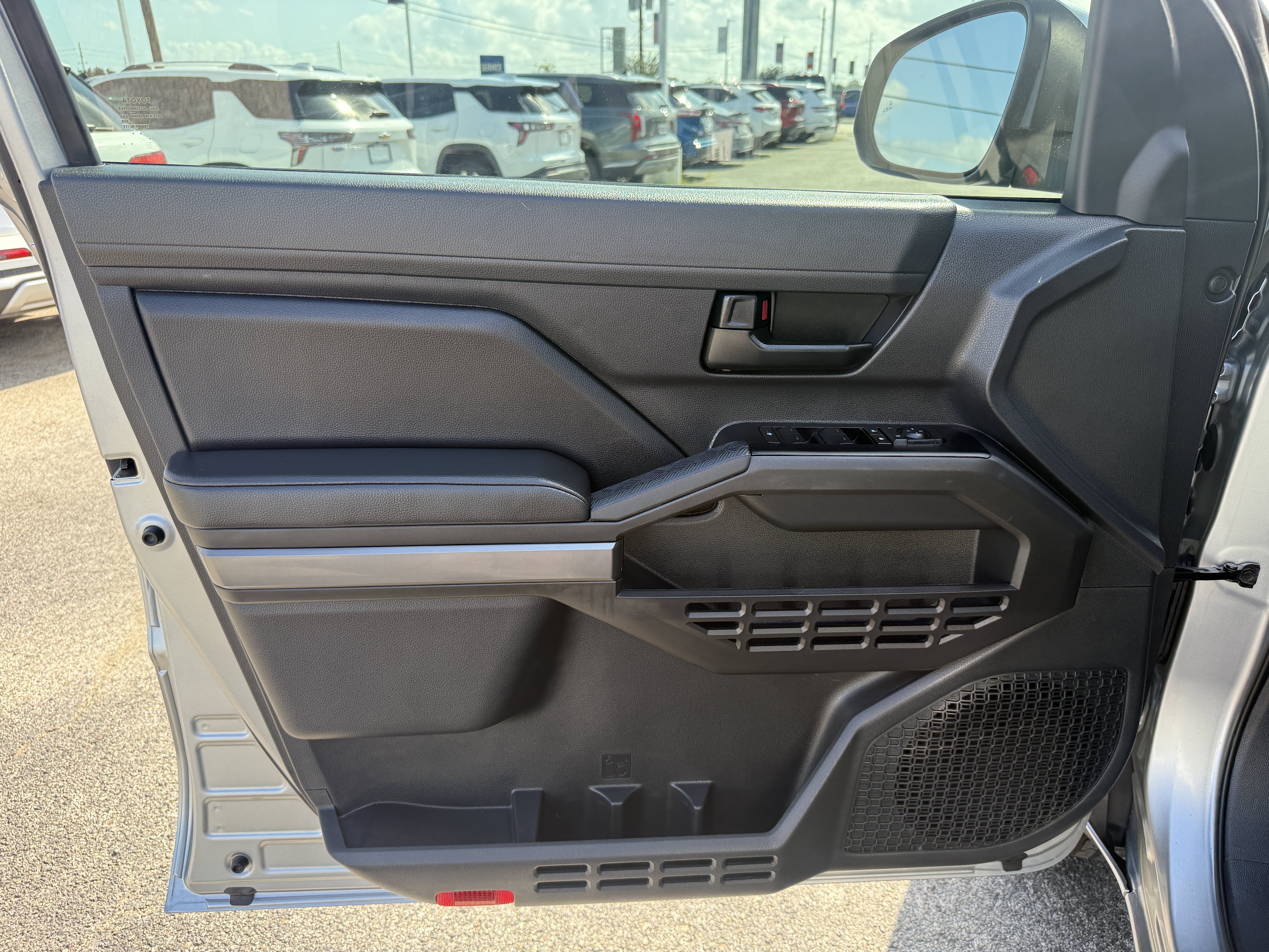 Used 2026 Toyota Tacoma SR5 RWD image 12