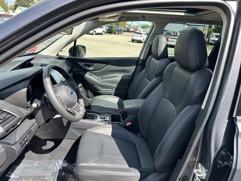 Used 2022 Subaru Forester Touring image 43