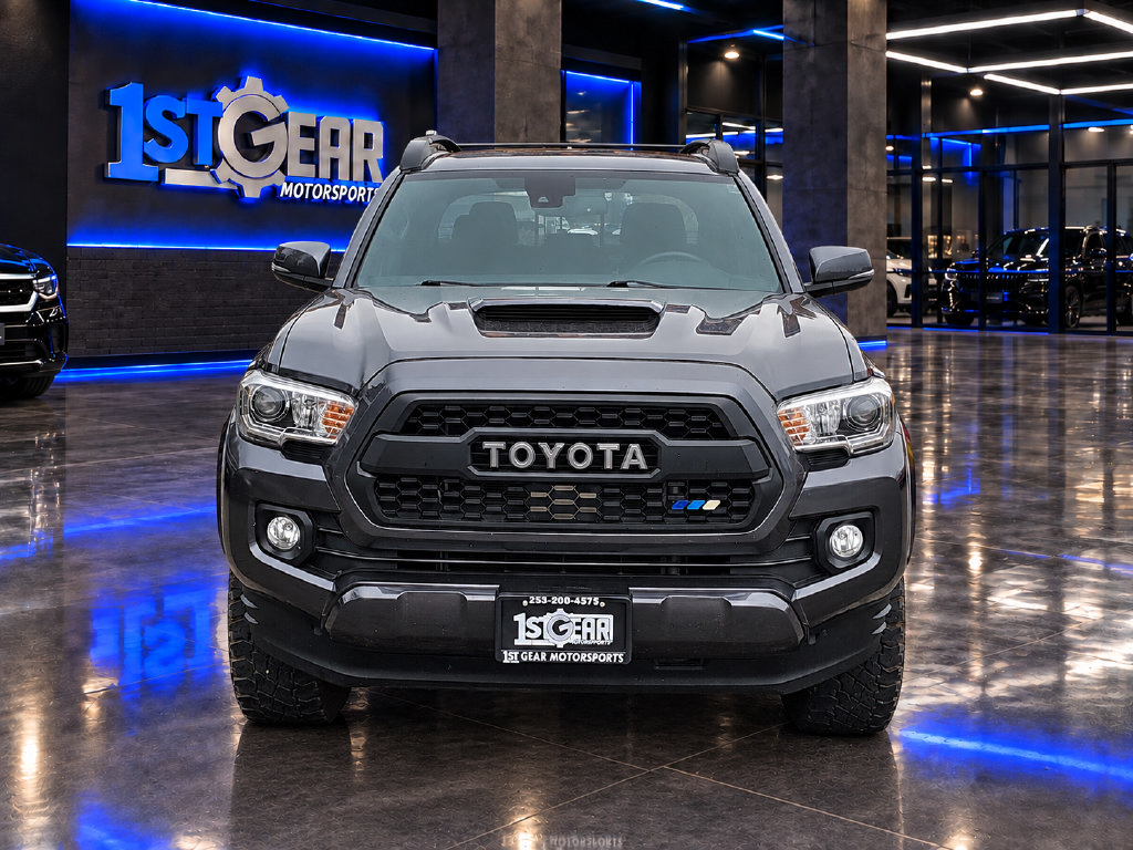 Used 2021 Toyota Tacoma TRD Sport AWD/4WD image 3