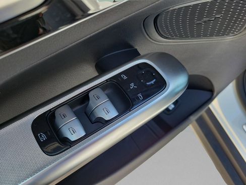 Certified 2026 Mercedes-Benz GLC 300 image 13