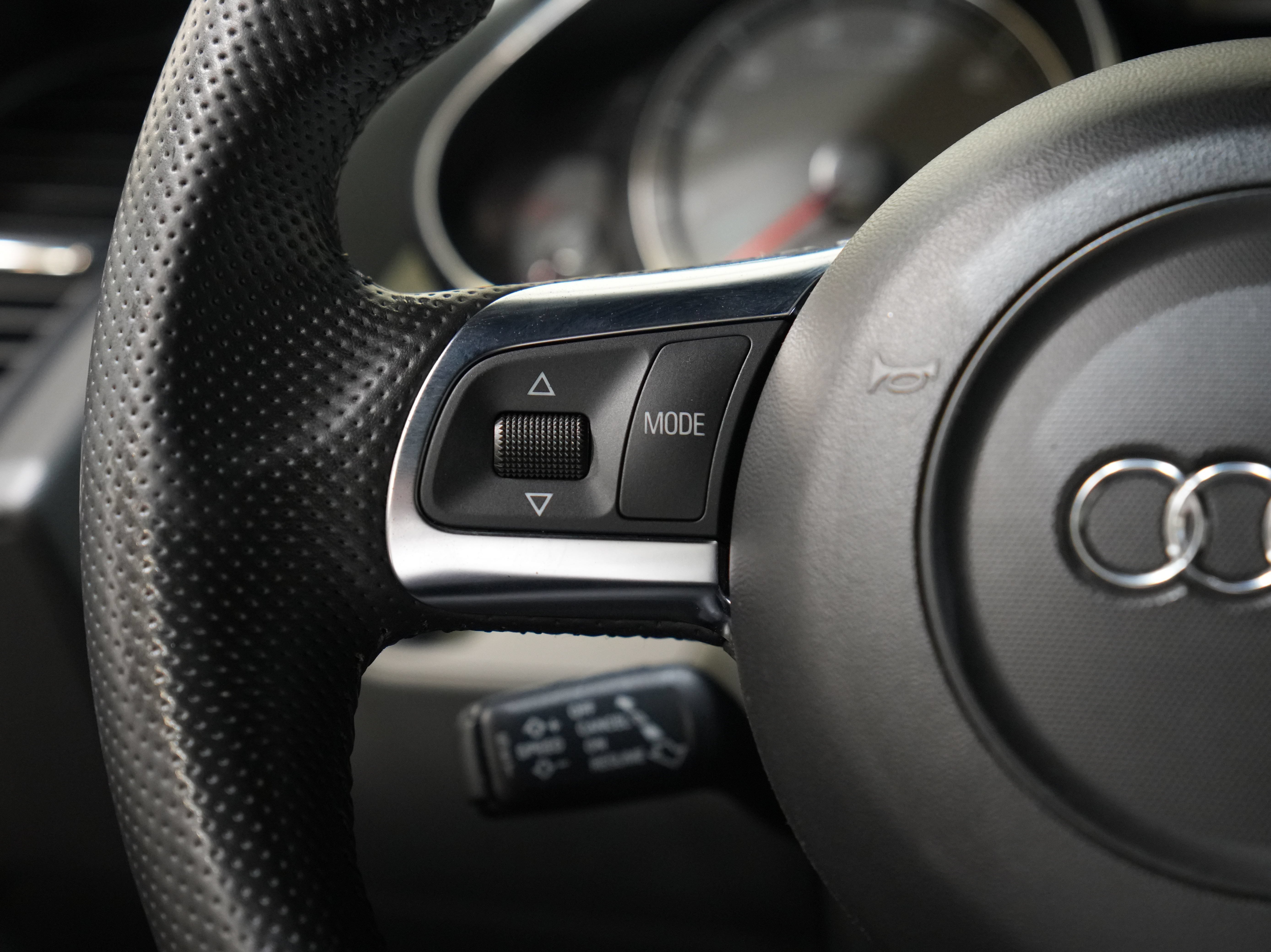 Used 2011 Audi R8 V8 AWD/4WD image 32