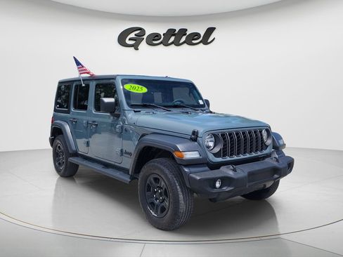 Used 2025 Jeep Wrangler Unlimited Sport AWD/4WD image 2