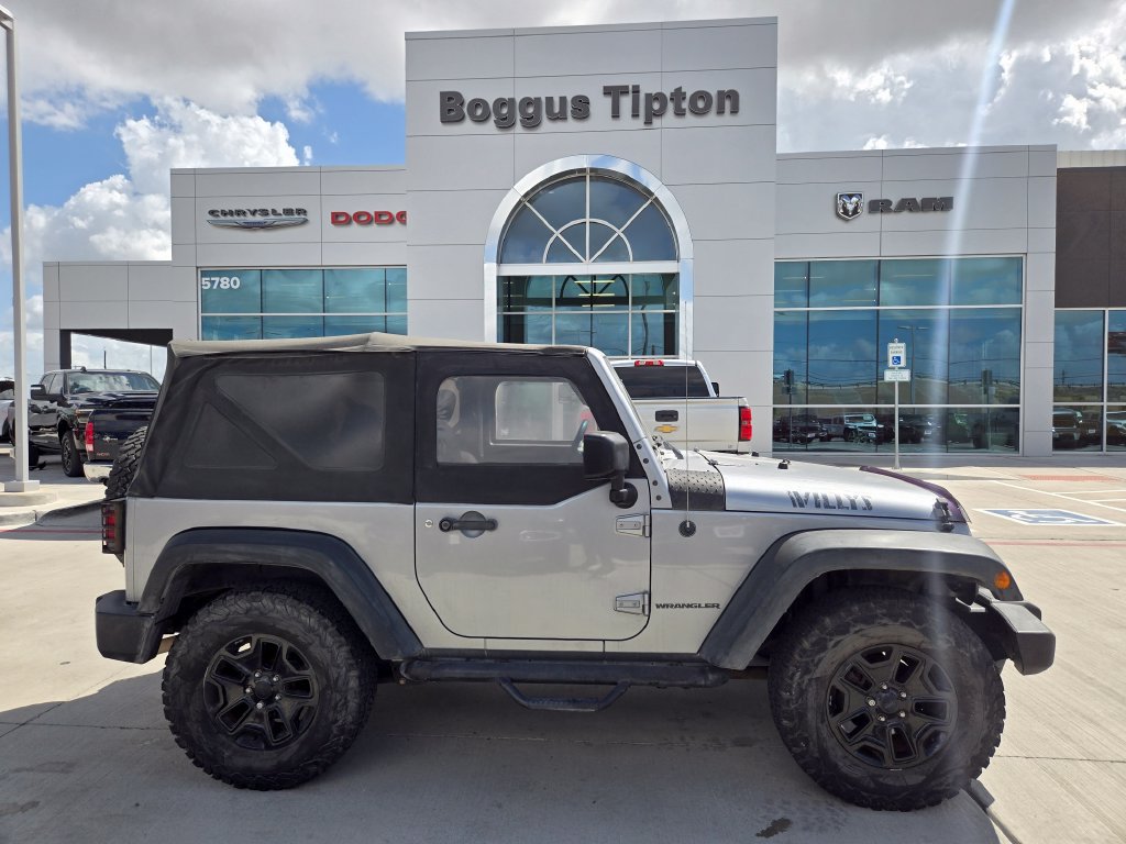 Used 2015 Jeep Wrangler Sport AWD/4WD image 2