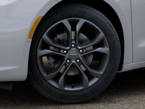 New 2026 Chrysler Pacifica Select FWD image 32