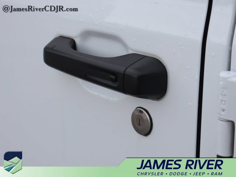 Used 2023 Jeep Wrangler Unlimited Rubicon 4xe w/ Cold Weather Group AWD/4WD image 19