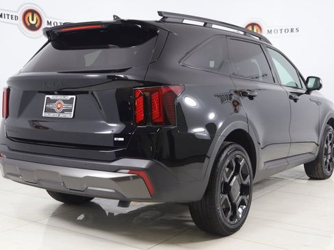 Used 2025 Kia Sorento SX image 3