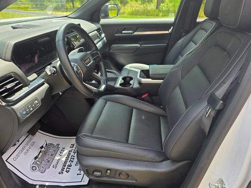 Used 2026 GMC Terrain Elevation w/ Elevation Premium Package AWD/4WD image 13
