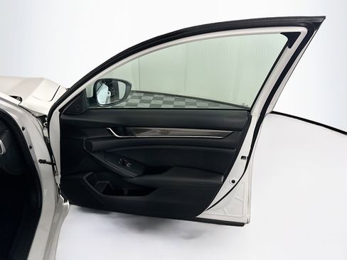 Used 2019 Honda Accord Sport image 29