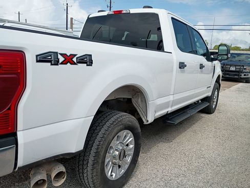 Used 2021 Ford F250 XLT AWD/4WD image 7