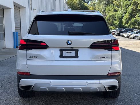 Used 2024 BMW X5 sDrive40i w/ Premium Package RWD image 3