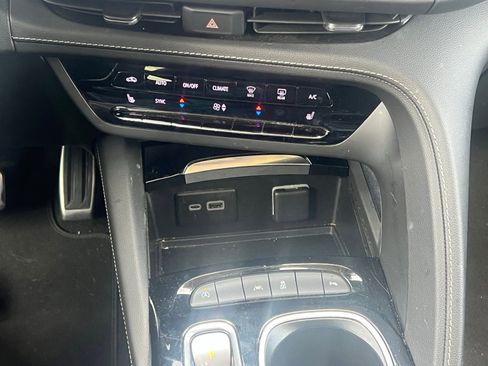 Used 2023 Buick Envision Essence w/ Sport Touring Package image 33