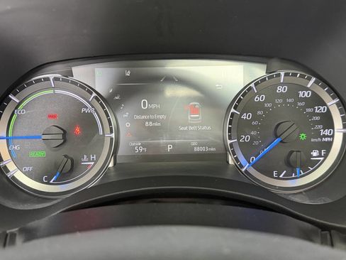 Used 2023 Toyota Highlander XLE image 8