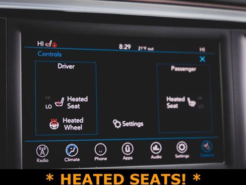 Used 2020 Chrysler Pacifica Touring-L image 5