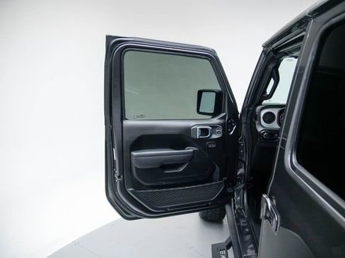 Used 2025 Jeep Gladiator Sport AWD/4WD image 14