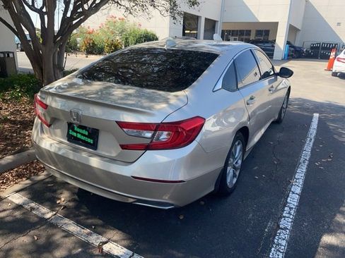 Used 2018 Honda Accord LX image 5