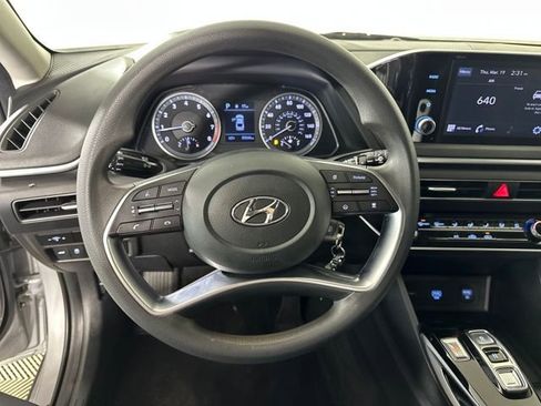 Used 2023 Hyundai Sonata SE FWD image 14
