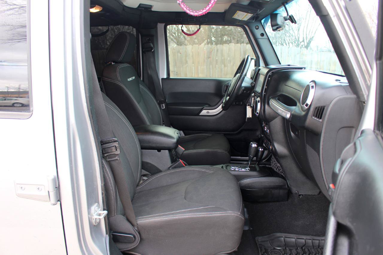 Used 2016 Jeep Wrangler Unlimited Rubicon AWD/4WD image 34