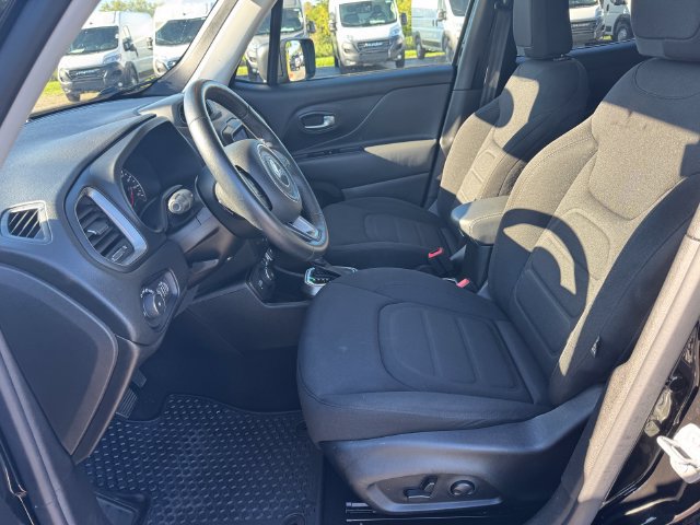 Certified 2022 Jeep Renegade Latitude w/ Convenience Group AWD/4WD image 21