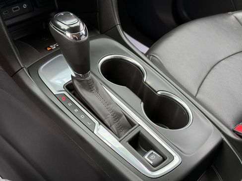 Used 2019 Chevrolet Equinox Premier FWD image 17