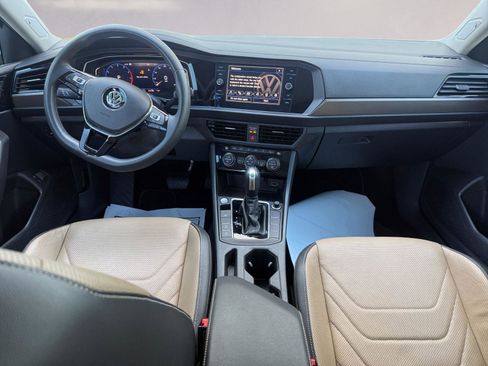 Used 2020 Volkswagen Jetta SEL Premium image 10