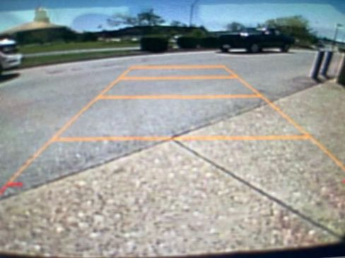 Used 2022 Chevrolet Equinox LS AWD/4WD image 25