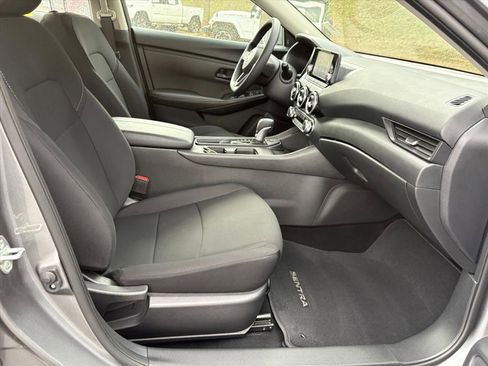 Used 2024 Nissan Sentra S image 18