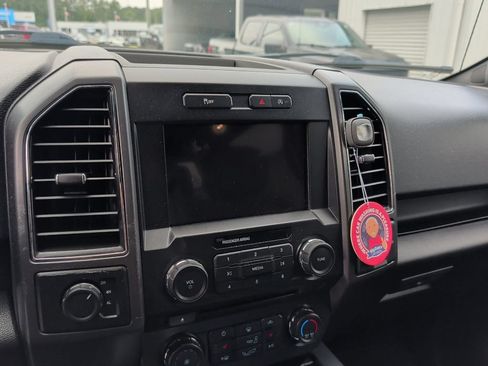 Used 2018 Ford F150 XLT w/ Equipment Group 302A Luxury AWD/4WD image 9