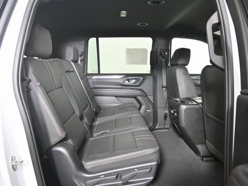 Used 2023 Chevrolet Suburban RST image 15