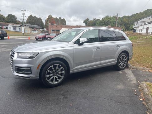 Used 2017 Audi Q7 3.0T Prestige w/ Prestige Package image 3