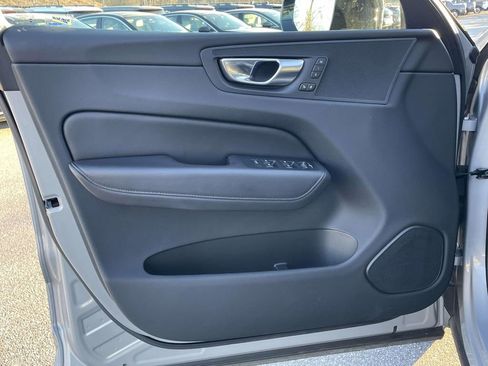 Used 2023 Volvo XC60 B5 Plus w/ Climate Package image 5