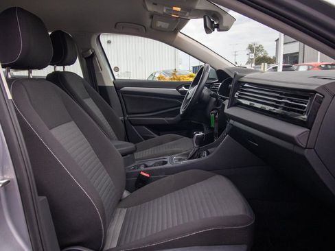 Used 2025 Volkswagen Jetta S FWD image 17