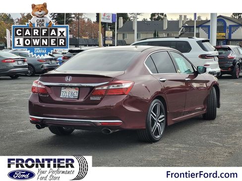 Used 2017 Honda Accord Sport Special Edition image 5
