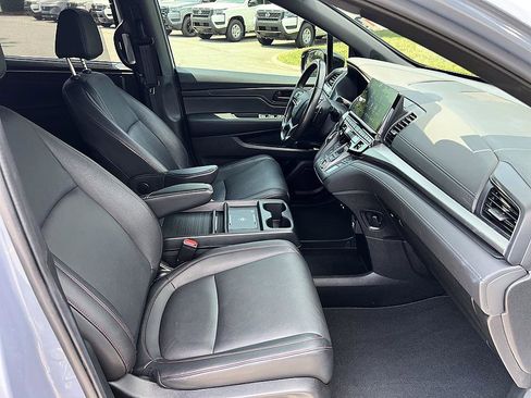 Used 2025 Honda Odyssey Sport-L image 17