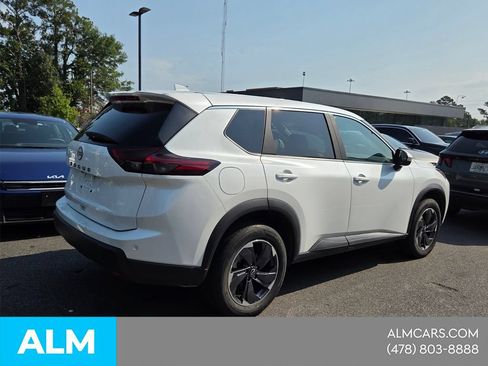 Used 2025 Nissan Rogue SV FWD image 11