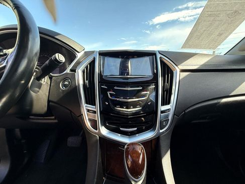 Used 2016 Cadillac SRX Luxury image 18