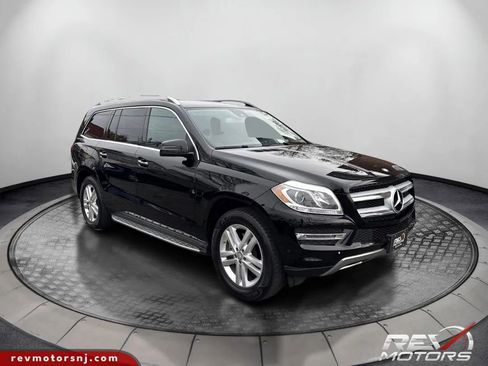Used 2015 Mercedes-Benz GL 450 4MATIC w/ Parking Assist Package image 7