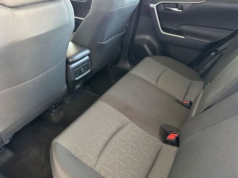 Used 2024 Toyota RAV4 XLE AWD/4WD image 5
