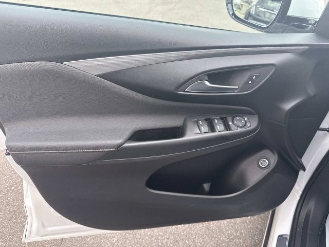 Used 2026 Buick Envista Avenir FWD image 14