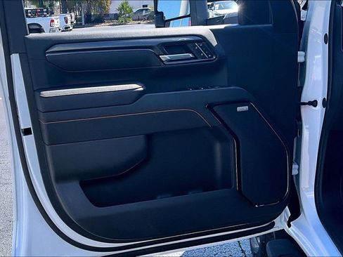 Used 2025 GMC Sierra 2500 AT4 w/ AT4 Premium Plus Package image 21