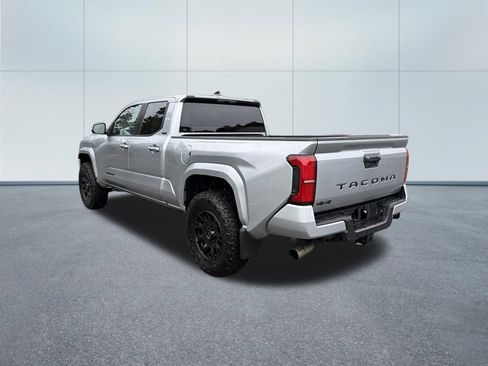 Used 2025 Toyota Tacoma SR5 AWD/4WD image 6