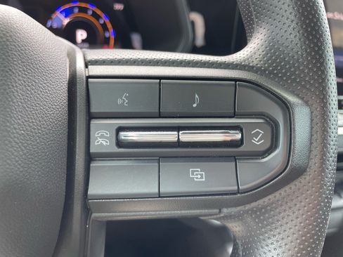 Used 2025 Chevrolet Colorado Trail Boss AWD/4WD image 16