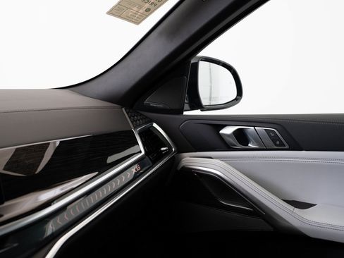 New 2026 BMW X6 xDrive40i w/ Climate Comfort Package image 32