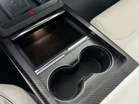 Used 2022 Tesla Model S Plaid image 22