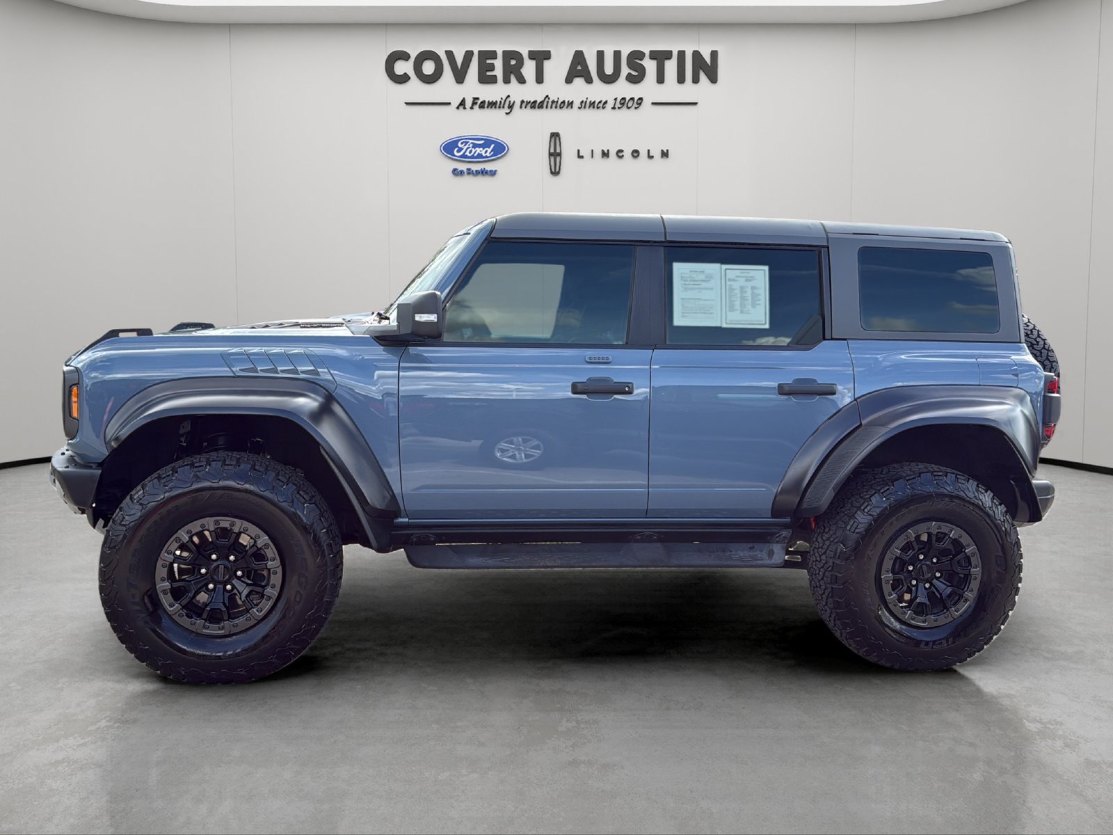 Used 2023 Ford Bronco Raptor AWD/4WD image 2