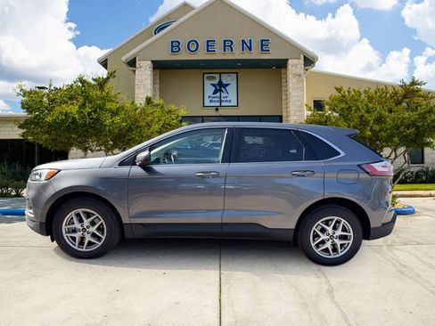 Used 2024 Ford Edge SEL AWD/4WD image 2