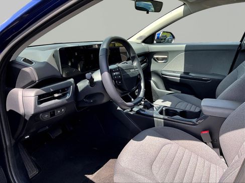Used 2025 Kia K4 EX FWD image 17