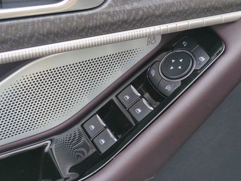 Used 2025 Ford Explorer Platinum RWD image 13
